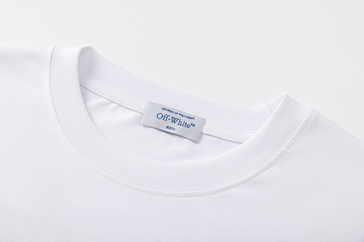 オフホワイト新しいゆったりとした半袖Tシャツ