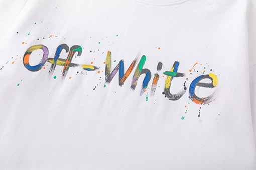 オフホワイト新しい半袖Tシャツ