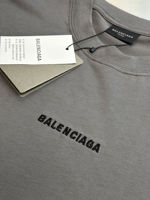 バレンシアガ 新しい配色のアルファベットプリント刺繍半袖Tシャツ