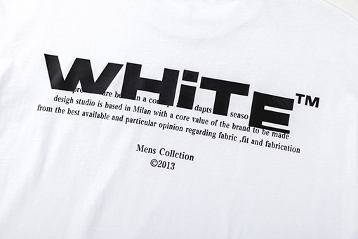オフホワイト 新しいファッションルーズバージョンの半袖Tシャツ