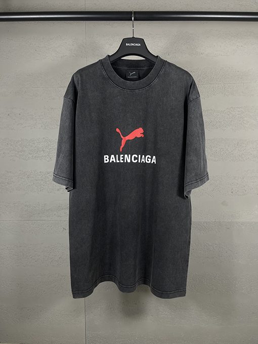 バレンシアガコピー パリコラボプーマシリーズプリントウォッシュ半袖Tシャツ
