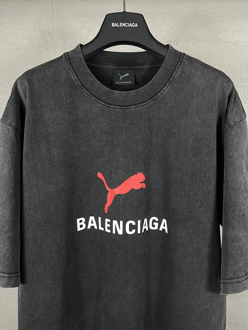 バレンシアガコピー パリコラボプーマシリーズプリントウォッシュ半袖Tシャツ