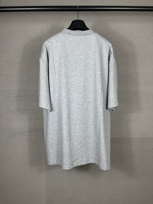 バレンシアガ 新しい CEO チームロゴ刺繍半袖Tシャツ