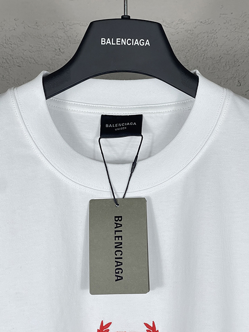 バレンシアガスーパーコピー 新しい麦穂文字ロゴ胸刺繍洗水半袖Tシャツ