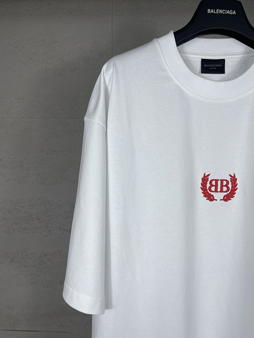 バレンシアガスーパーコピー 新しい麦穂文字ロゴ胸刺繍洗水半袖Tシャツ