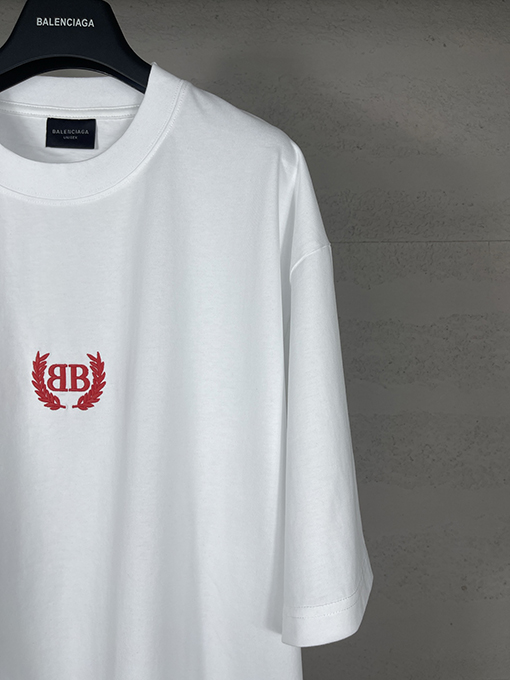 バレンシアガスーパーコピー 新しい麦穂文字ロゴ胸刺繍洗水半袖Tシャツ