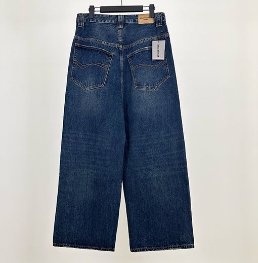 バレンシアガ Balenc1aga アルファベットの刺繍ジーンズ