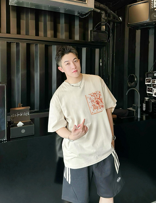 フェンディ 新しい胸ポケットプリント半袖Tシャツ