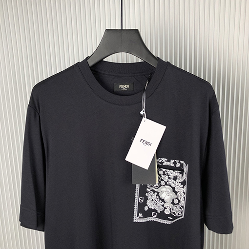 フェンディ 新しい胸ポケットプリント半袖Tシャツ
