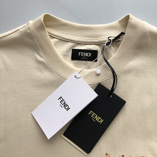 フェンディ 新しい胸ポケットプリント半袖Tシャツ