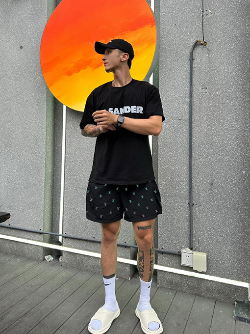 ルイヴィトン 新しい BLASON グラデーション刺繍ビーチショーツ