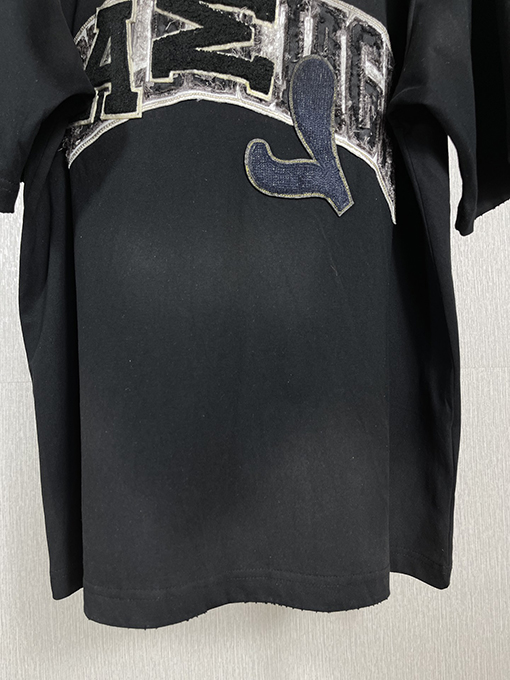 バレンシアガ古い磨かれた塗装半袖Tシャツ