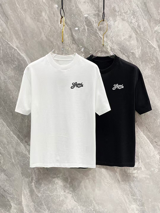 ジバンシイ スタイリッシュなクルーネックTシャツ