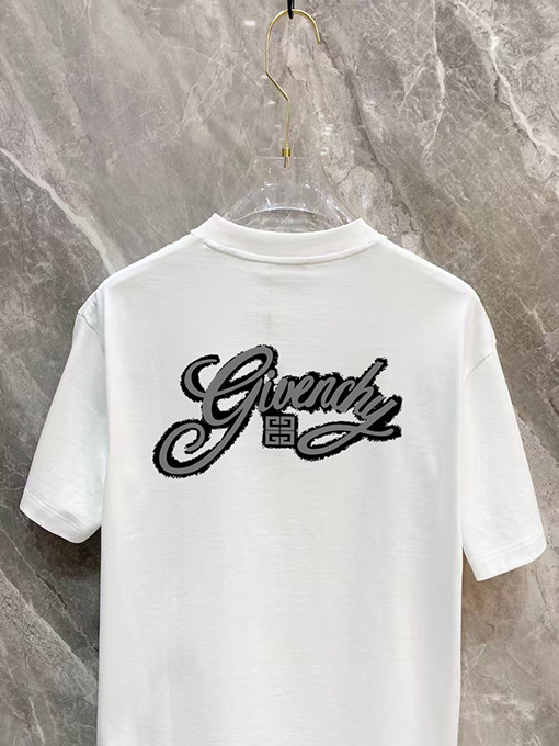 ジバンシイ スタイリッシュなクルーネックTシャツ