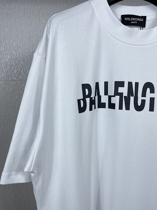 バレンシアガ間違った文字ロゴプリントウォッシュ半袖Tシャツ