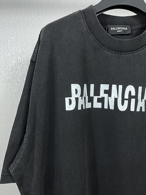 バレンシアガ間違った文字ロゴプリントウォッシュ半袖Tシャツ