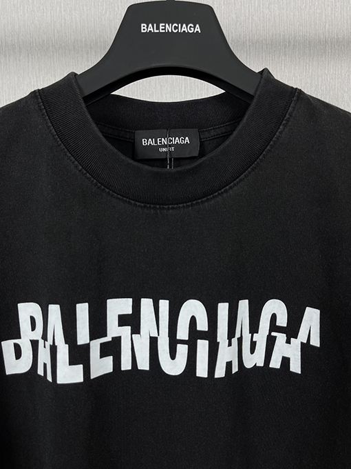 バレンシアガ間違った文字ロゴプリントウォッシュ半袖Tシャツ