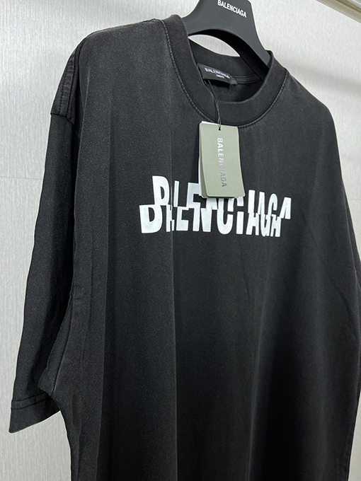 バレンシアガ間違った文字ロゴプリントウォッシュ半袖Tシャツ