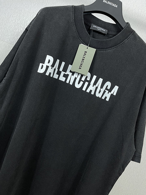 バレンシアガ間違った文字ロゴプリントウォッシュ半袖Tシャツ