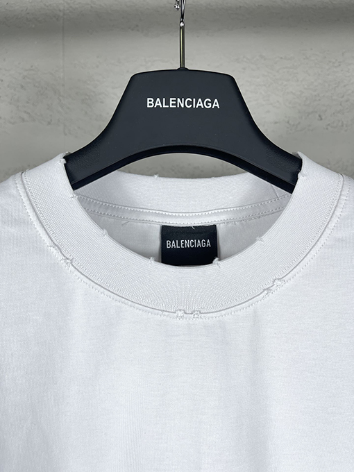 バレンシアガスーパーコピー古い半袖Tシャツ