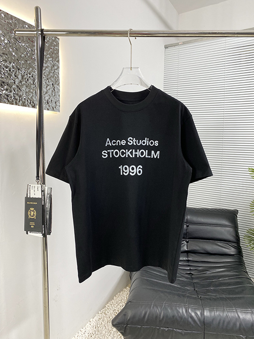 アクネストゥディオズ 新しい半袖Tシャツ