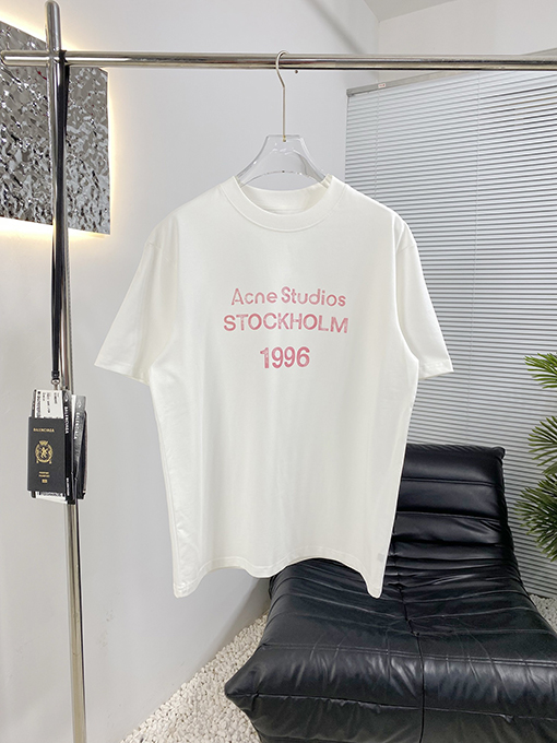 アクネストゥディオズ 新しい半袖Tシャツ