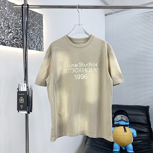 アクネストゥディオズ 新しい半袖Tシャツ