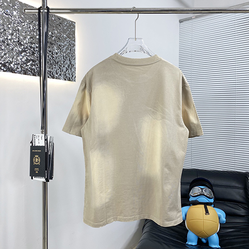 アクネストゥディオズ 新しい半袖Tシャツ