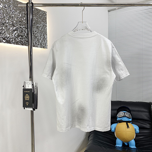 アクネストゥディオズ 新しい半袖Tシャツ