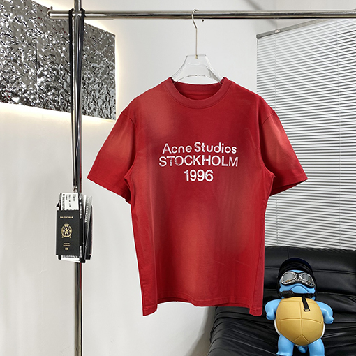 アクネストゥディオズ 新しい半袖Tシャツ