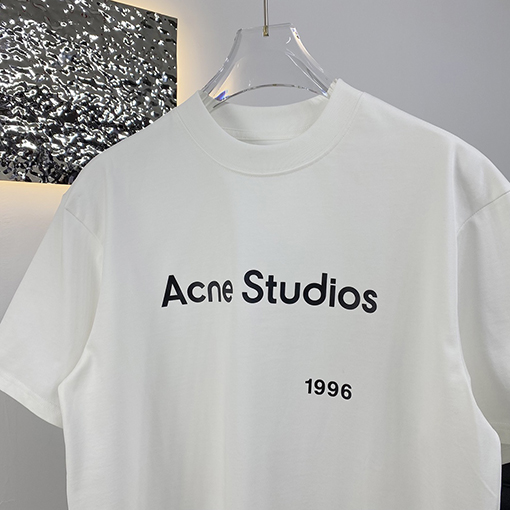 アクネストゥディオズ 新しい前後プリント半袖Tシャツ