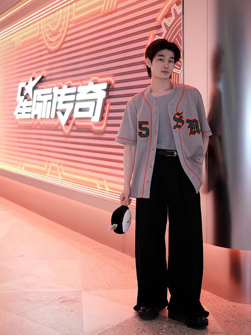 シュプリームコピー SS25 OLD ENGLISH BASEBALL JERSEY 25ベースボールTシャツ