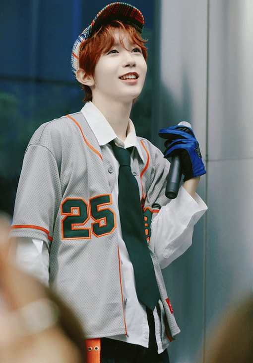 シュプリームコピー SS25 OLD ENGLISH BASEBALL JERSEY 25ベースボールTシャツ