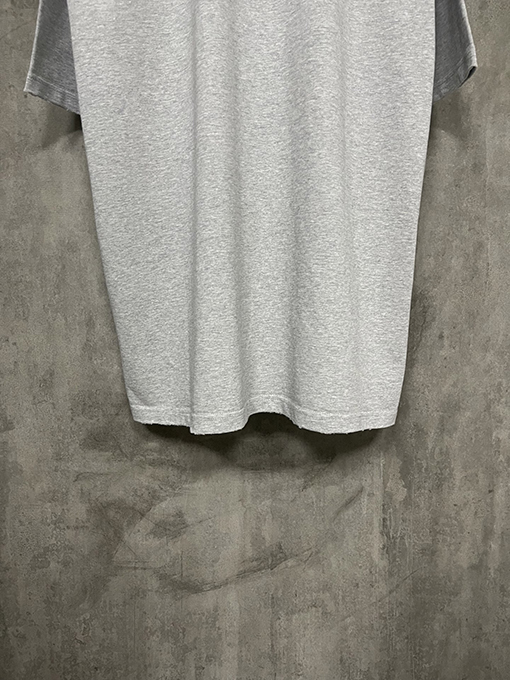 セリーヌ クラシックな小さなロゴプリントの重い半袖Tシャツ