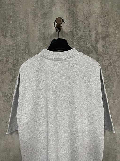 セリーヌ クラシックな小さなロゴプリントの重い半袖Tシャツ