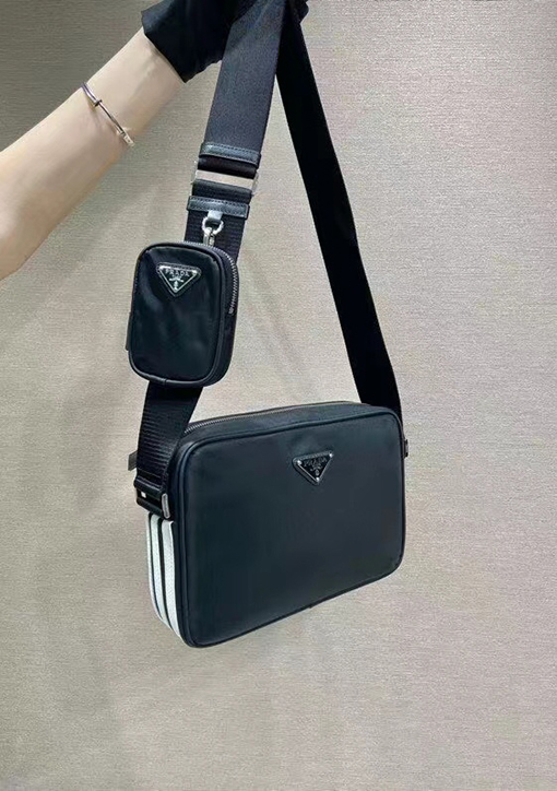 adidas x PRADA コラボコレクションクロスパッケージ