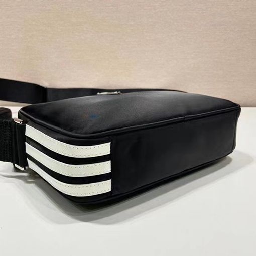 adidas x PRADA コラボコレクションクロスパッケージ