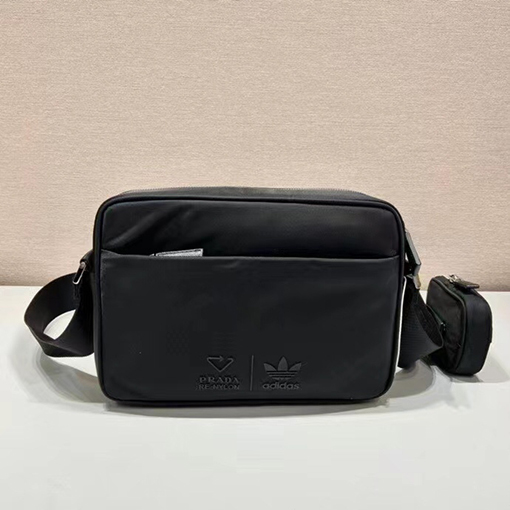 adidas x PRADA コラボコレクションクロスパッケージ
