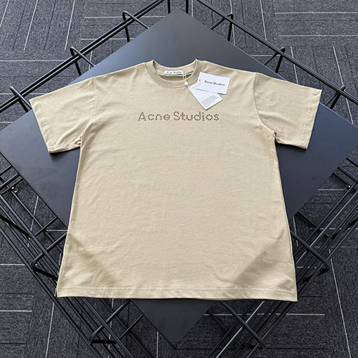 アクネストゥディオズ 新しい廃土風リベット文字半袖Tシャツ