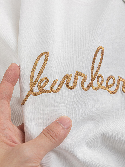 バーバリー 胸と背中のクラシックな金糸シンプルな文字刺繍ロゴ半袖Tシャツ