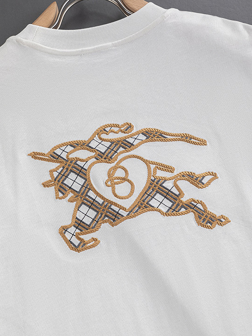 バーバリー 胸と背中のクラシックな金糸シンプルな文字刺繍ロゴ半袖Tシャツ