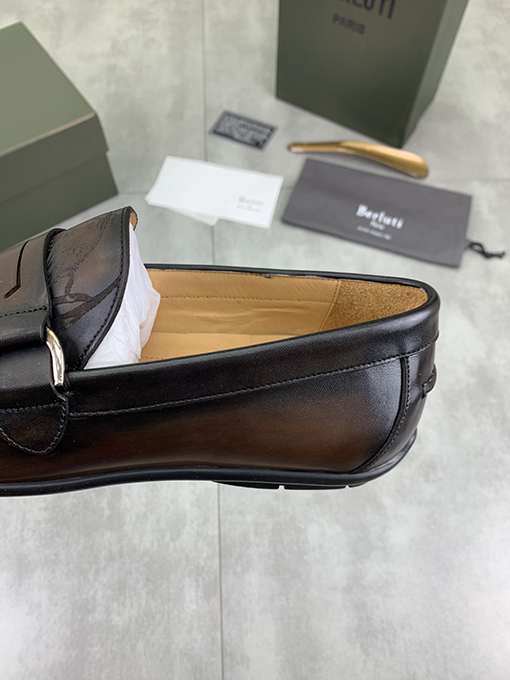 グッチ 新しい新しいビジネス革シューズ