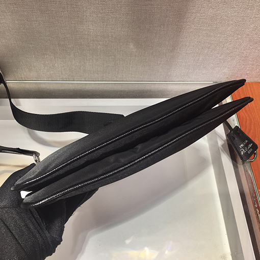 プラダ ナイロンファッションショルダーバッグ
