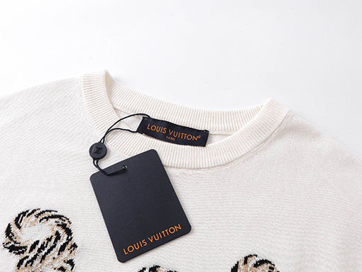 ルイヴィトンスーパーコピー LV定番のツイストロープロゴニット半袖Tシャツ