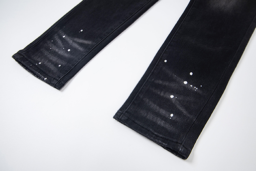 アミリ マルチエレメント刺繍パッチ穴ウォッシュ古いスキニージーンズ