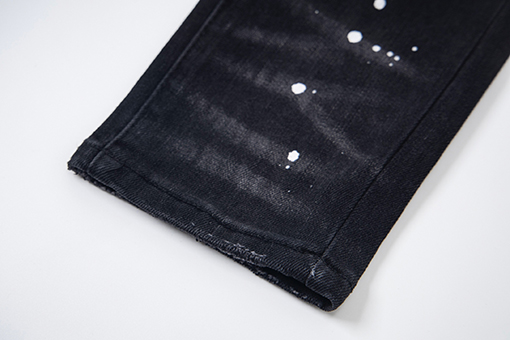 アミリ マルチエレメント刺繍パッチ穴ウォッシュ古いスキニージーンズ
