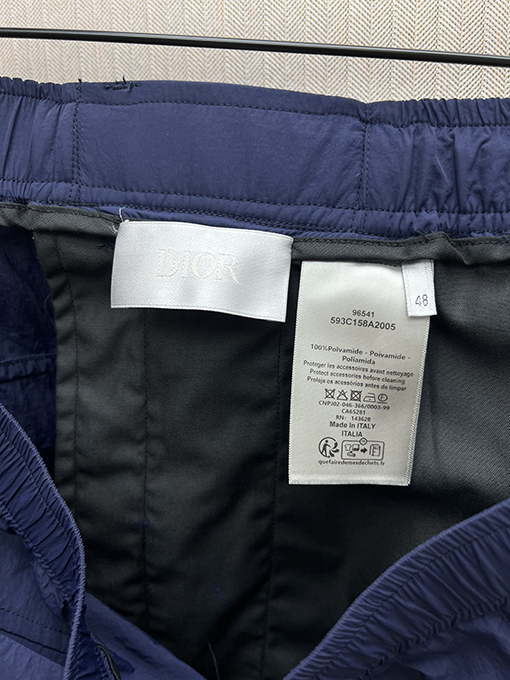 ディオール 新しい Dior ベルトバックルショーツ