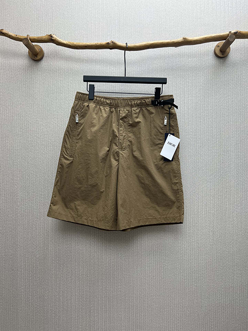 ディオール 新しい Dior ベルトバックルショーツ