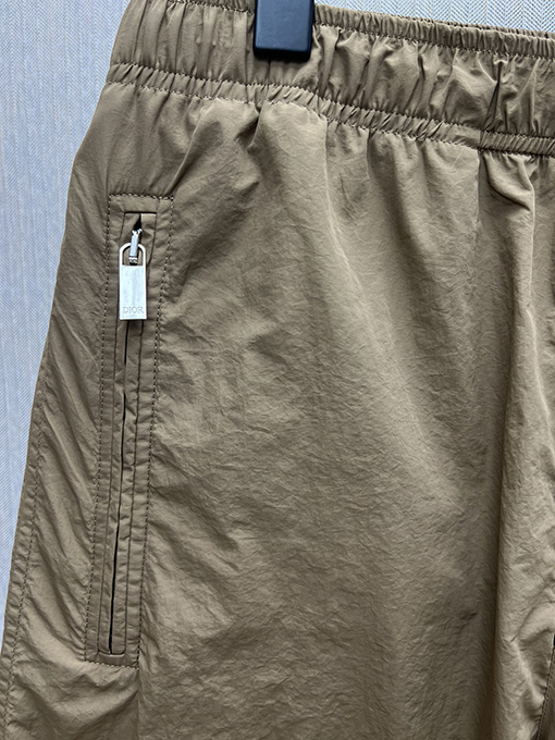 ディオール 新しい Dior ベルトバックルショーツ