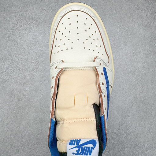 Travis Scott x Air Jordan AJ1 Low OG SP TSコラボレーションバーブローカットスニーカー